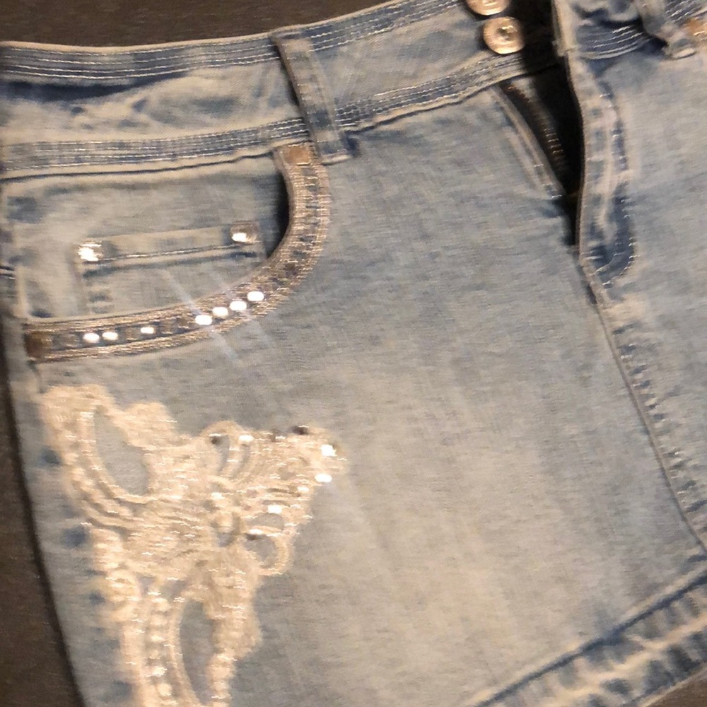 Jewel embezzled white washed jean skirt - Picture 2 of 5